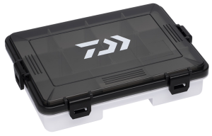 DAIWA PUDEŁKO WĘDKARSKIE D-BOX SMOKE SR SMALL REGULAR 21,7X16,4X4,8CM